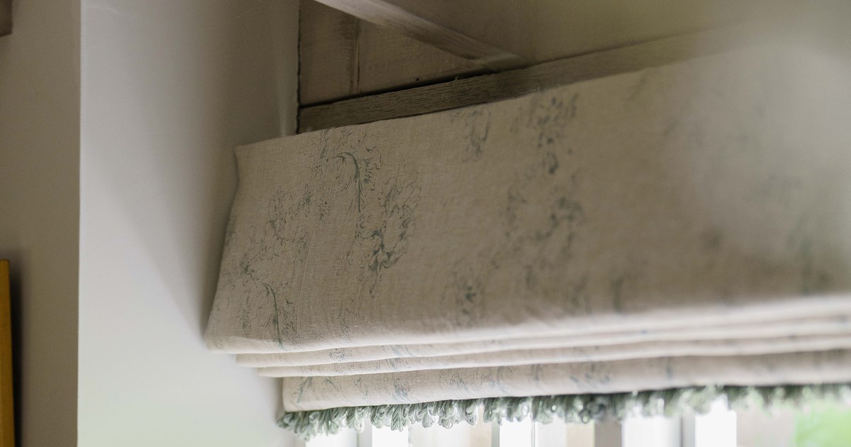 Bespoke blinds in luxury fabric created by Boeboes