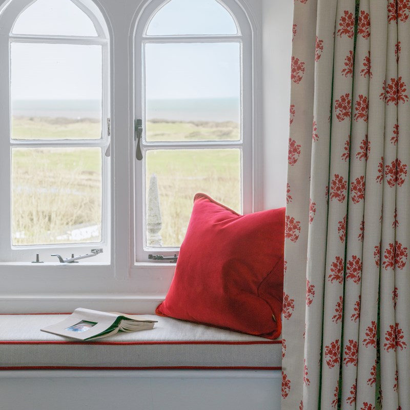 Luxury sofa cushions to add a festive touch to your space