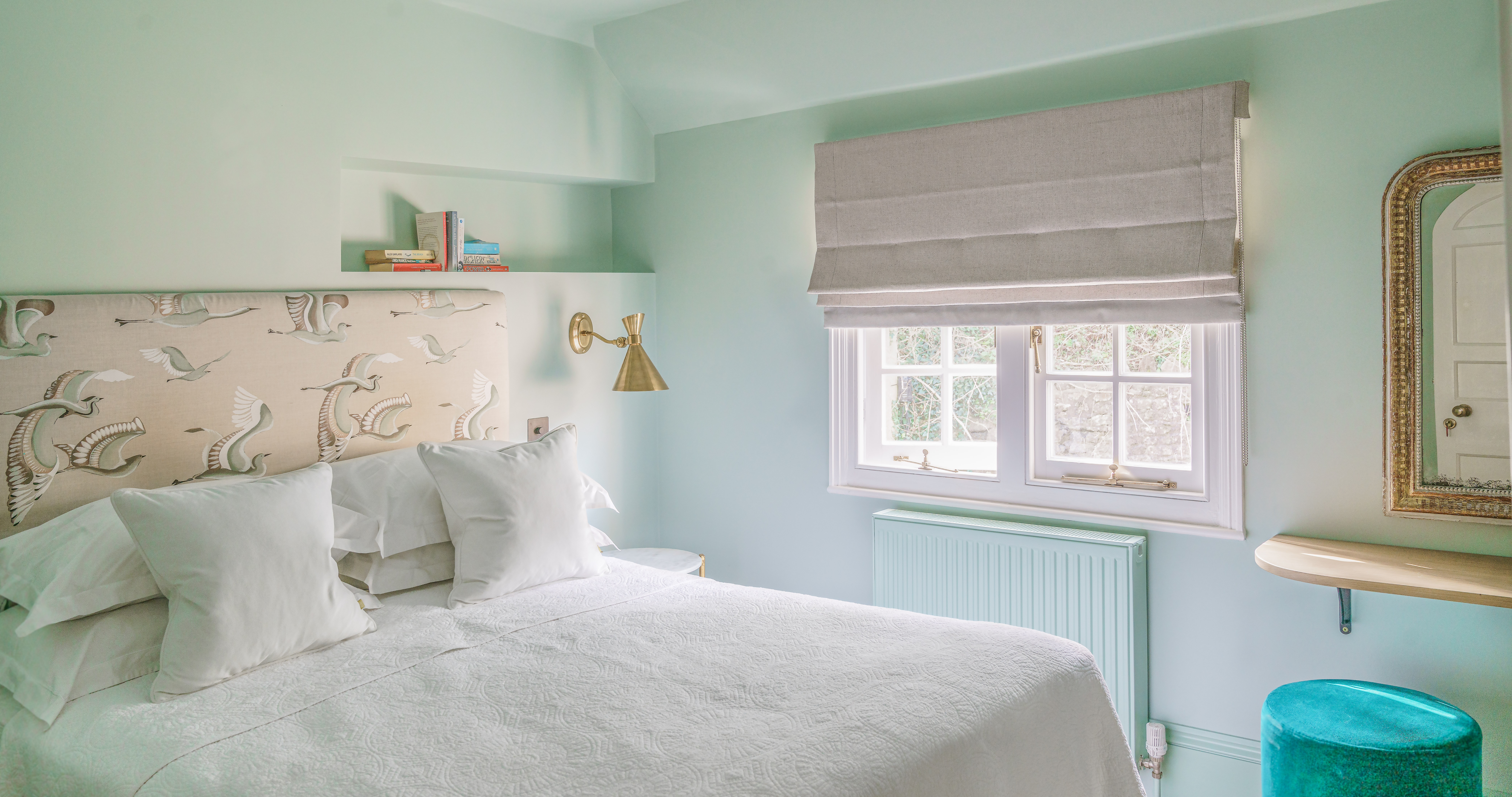 Roman Blinds, Cushions, Sofa Throws, Luxury Soft Furnishings, Dog Beds, Boeboes